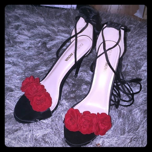 Rose Heels - Picture 1 of 4